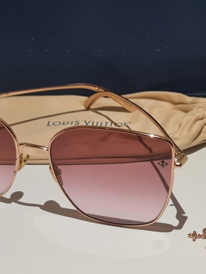 Louis Vuitton sunglasses like new, beige and gold