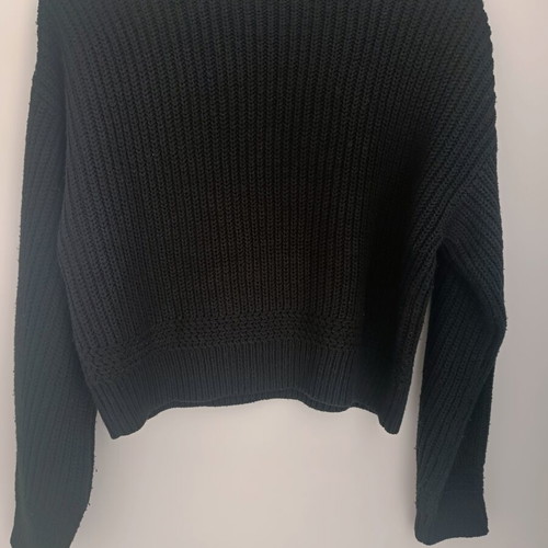 Bershka μαύρο πλεκτό cropped πουλόβερ XS σαν καινούργιο