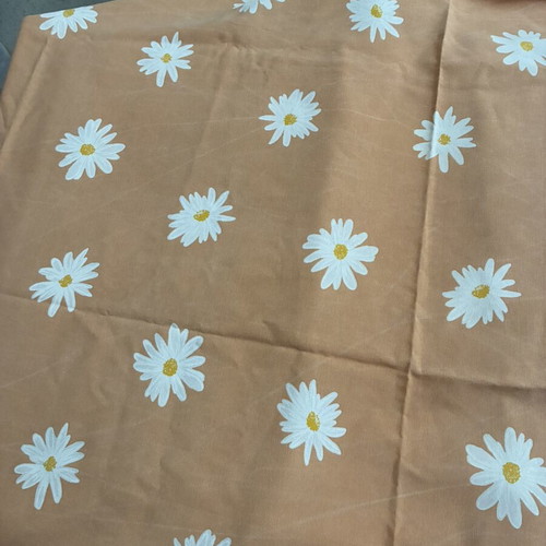 Curtain and matching tablecloth set orange with daisies like new