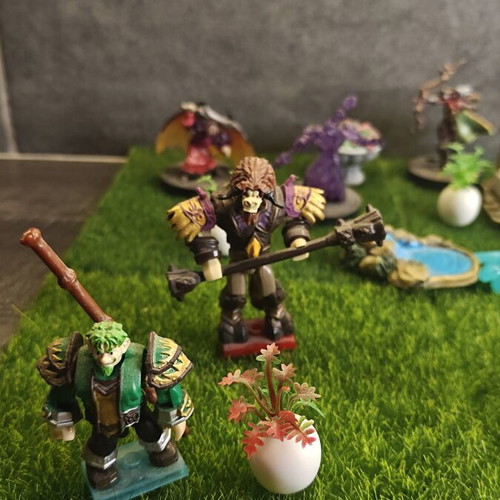 World of Warcraft Mini Figures Set like new with custom battle scenery