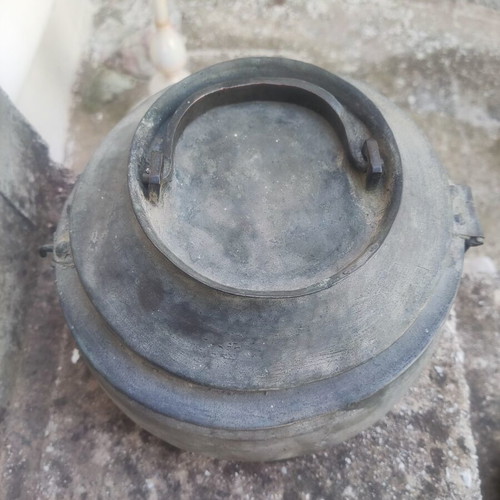 Antique copper keldeni with lid and clasp from Samos, like new