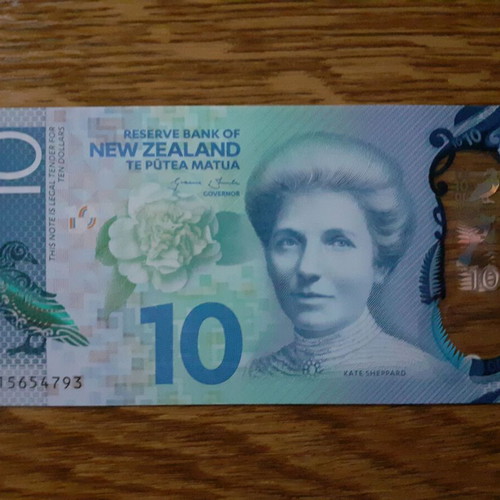 New Zealand 10 Dollar Polymer Banknote 2015 Uncirculated