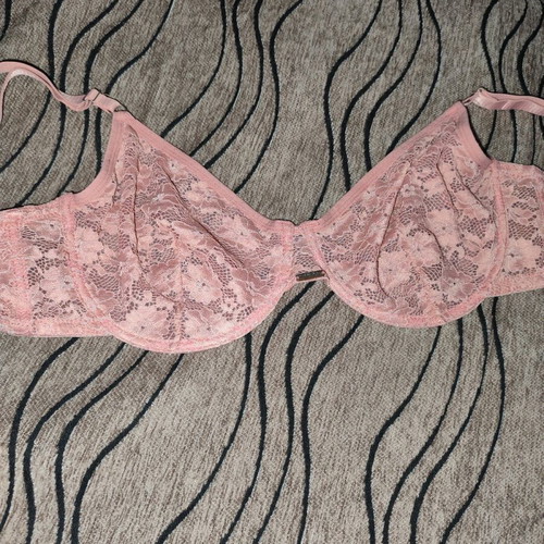 Pink lace bra size 38D new