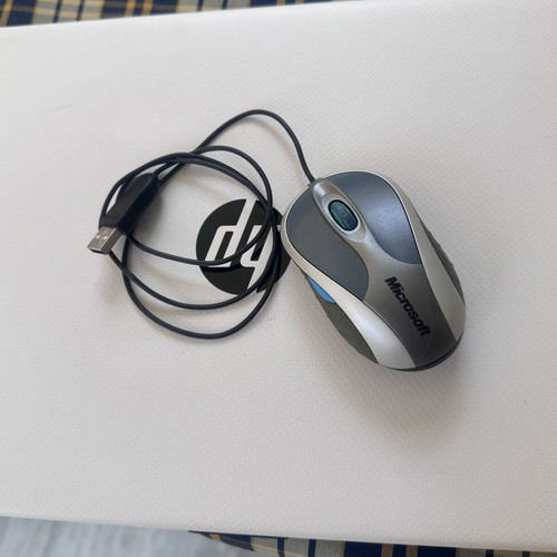 Microsoft Notebook Optical Mouse 3000 Model 1049 like new