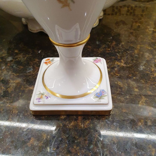 Alka Kunst Kaiser-Meissen porcelain vase model Nr.1440 like new