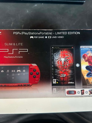 Кутия PSP 2004 Spider Man Edition употребявана с две игри и книжки