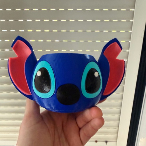 Stitch bowl like new, decorative and functional