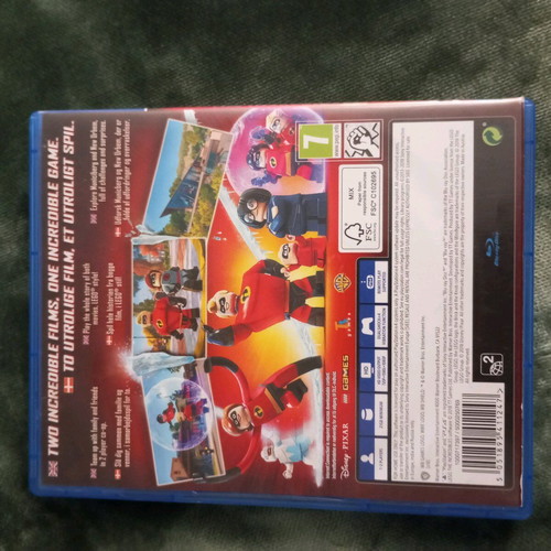 Lego The Incredibles PlayStation 4 game like new, action adventure