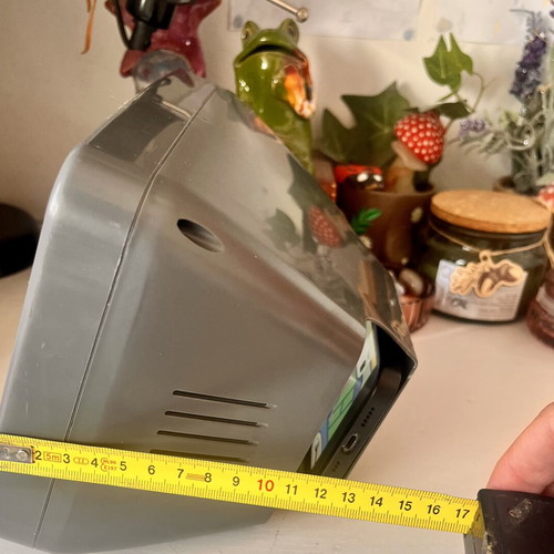 Retro mobile phone screen magnifier