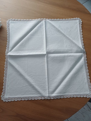 Set of 3 white square doilies with pattern, 56x56 cm