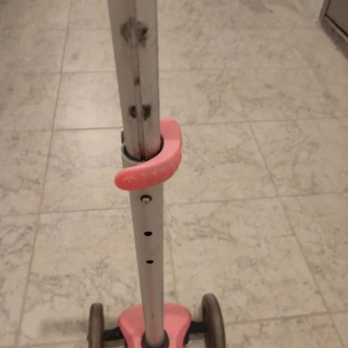 Globber 3-Wheel Scooter used with missing parts