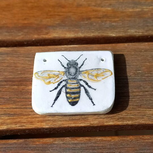 Ceramic charm new for bee lovers, 4.5x4cm black and gold