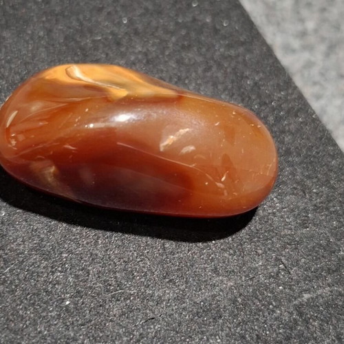 Carnelian Pendant 3.8cm like new, natural red agate stone