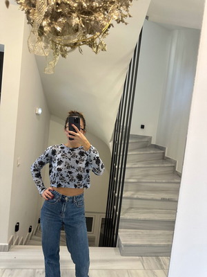 H&M crop like new blue with black flowers and back opening
