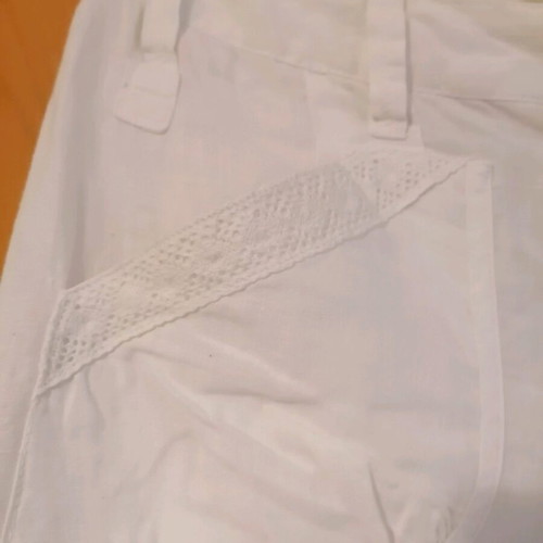 Lynne white linen pants size S used with knitted details