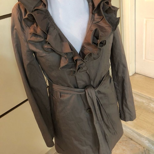 Women's linen trench coat like new, Italian with belt