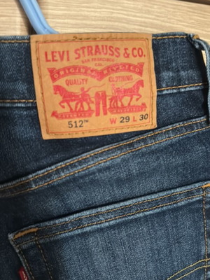 Levi's jeans 29x30, like new, blue