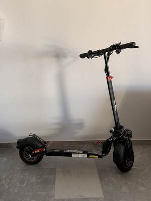 UrbanGlide E-Cross Pro Boost electric scooter used, 1600W dual motor