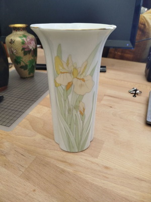 Satsuma Fashion vase like new, height 19cm