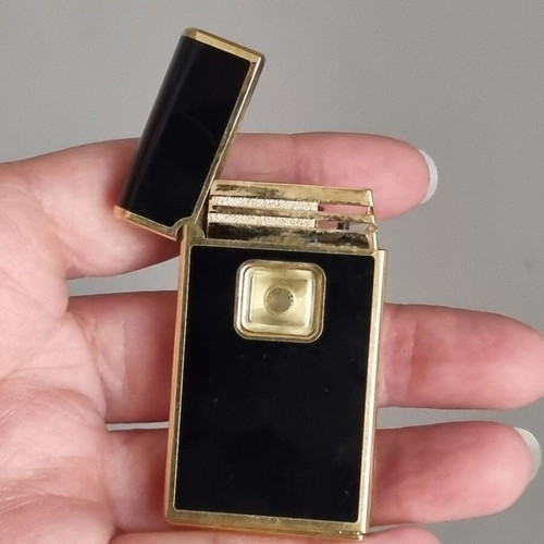 Colibri Touch Sensor Lighter used, black and gold