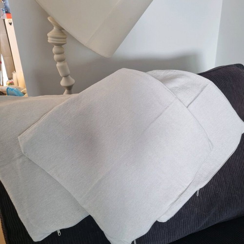 Set of 3 pillow covers 40×40cm like new, neutral color