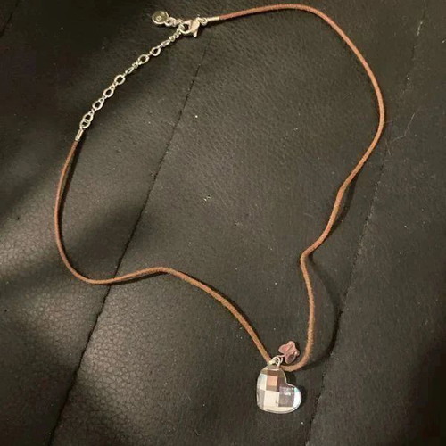 Svarovski heart necklace like new