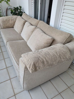 3-seater sofa with coffee table, washable covers