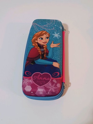 Frozen pencil case like new