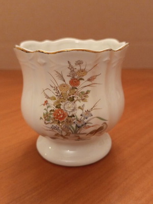 Vintage Chinese Jingdezhen Porcelain Vase, 10cm, mint condition
