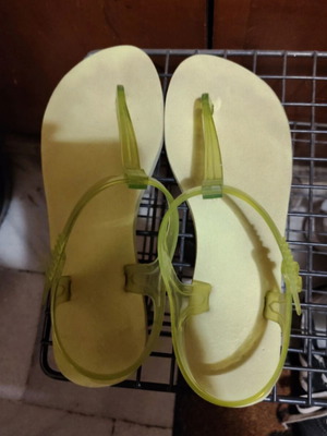 Flip-flops size 38 light green like new