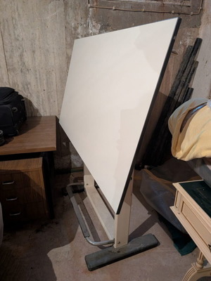 Drafting table used with metal base 78 x 1.30 cm