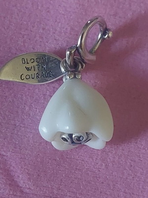 A.L.E. flower charm with white zirconia