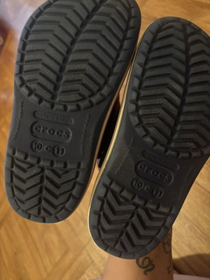Crocs αγορίστικα παντοφλάκια μεταχειρισμένα νούμερο 28-29 μπλε