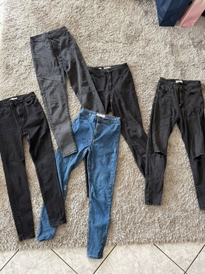 Bershka jeans pack like new, 5 skinny jeans in black, blue, grey