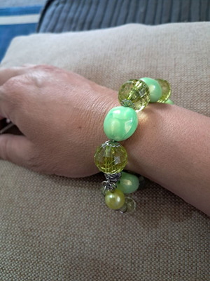 Women's bracelet like new in light green shade
