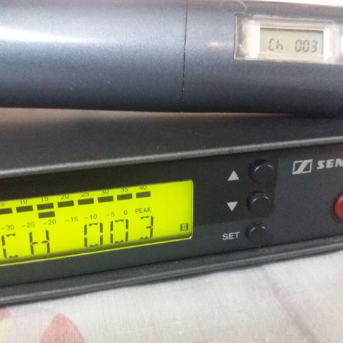 Sennheiser eW300 Wireless Professional Microphone System like new