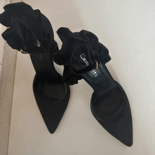 Black Celebrity Suede Stiletto Pumps with Ruffles like new, size 38