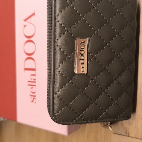 Doka wallet unused, khaki color