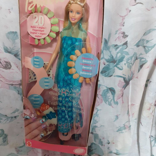 Barbie Amazing Nails Mattel 2001 new