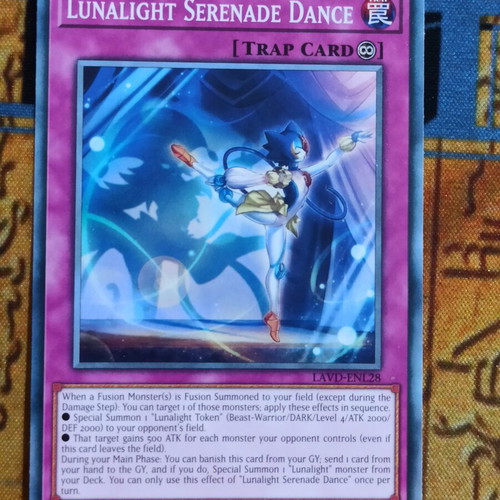 Lunalight Serenade Dance συνεχής κάρτα παγίδα