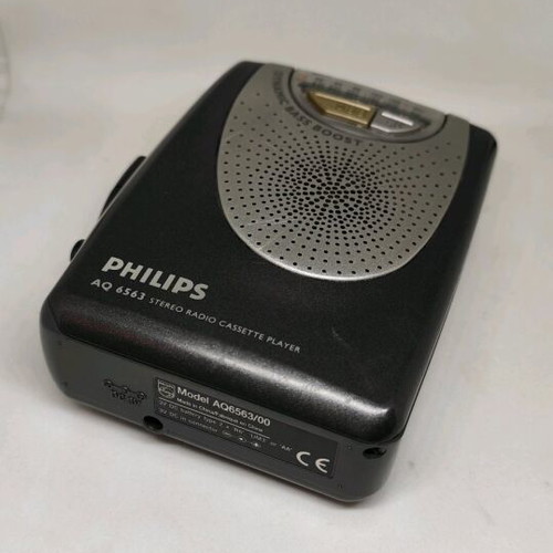 Philips AQ 6563 radio cassette player with open listening