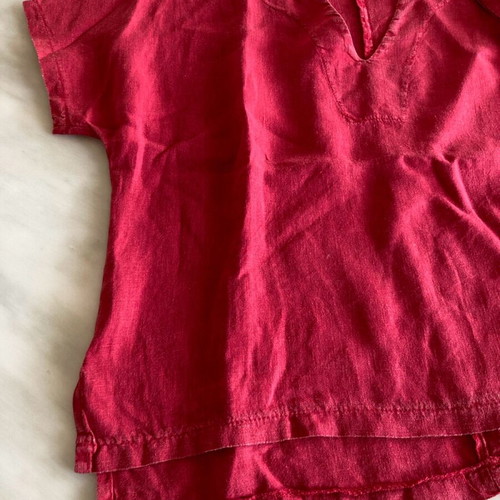 Linen blouse like new with side slits, size S