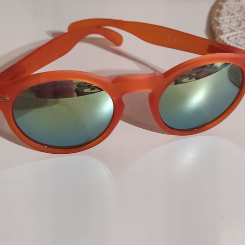 Aperol sunglasses like new, orange frame with mirrored lenses
