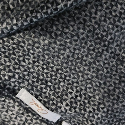 Axel scarf-pashmina 200x80cm very soft and warm black and white with fringes