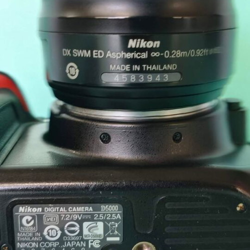 Nikon D5000 camera with 18-55mm lens