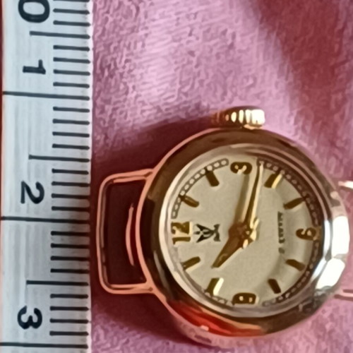 Yashma vintage 14K gold wristwatch, mechanical, women's