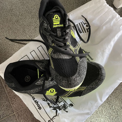 Admiral track shoes with spikes like new, size 41 with case and spare spikes