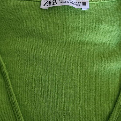 Set of 3 blouses and Zara cargo pants like new