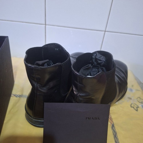 Prada boots size 42 like new, black authentic