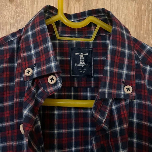 Hamptons red shirt size L like new